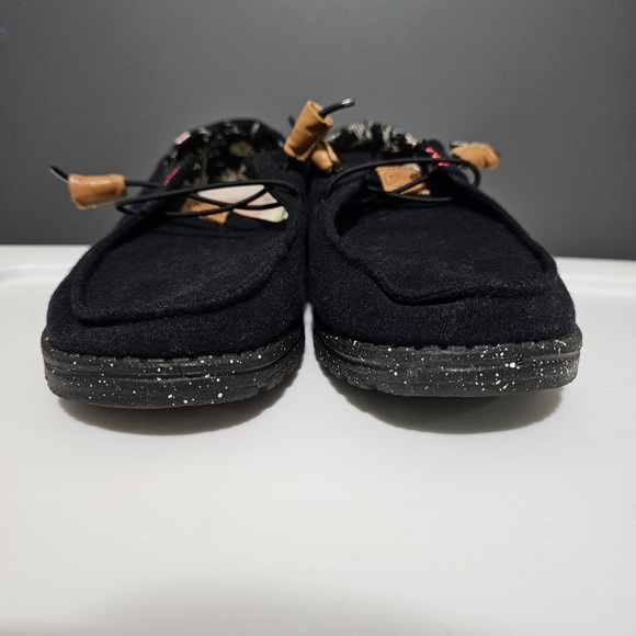 Hey Dude Wendy Washed Shoes - Picture 4 of 14